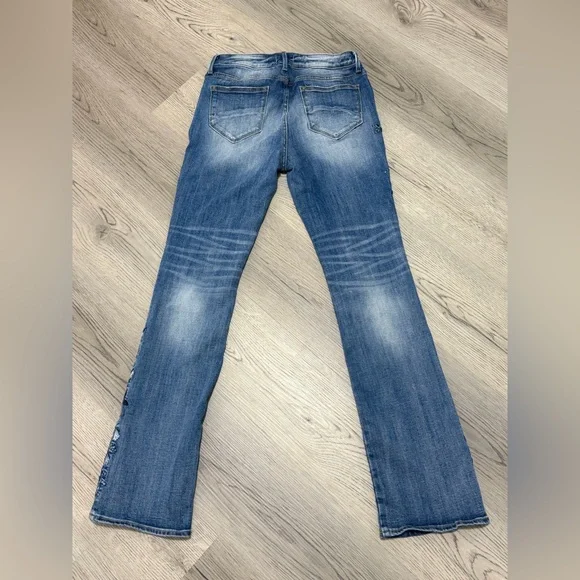DRIFTWOOD Kelly Flare Jeans Blue Floral Embroidering Size 28 /33 (6US) WORN ONCE - Picture 7 of 11